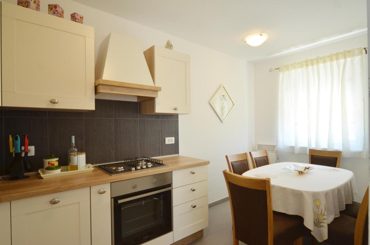 Apartment Emma Rovinj Exterior foto
